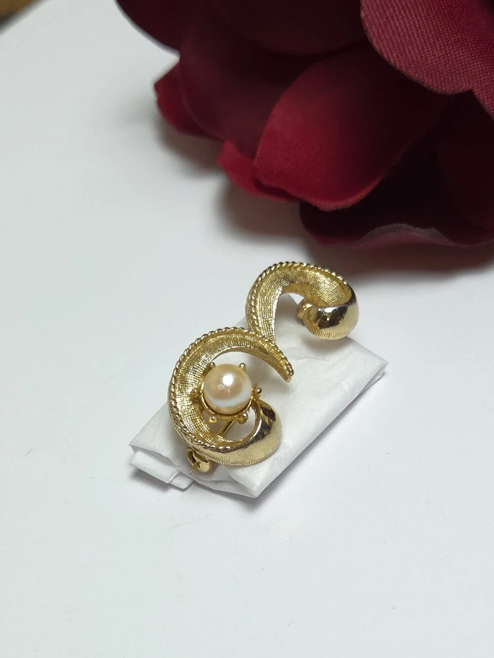Vintage Textured Gold Plated & Genuine Pearl Letter E or Swirl Brooch